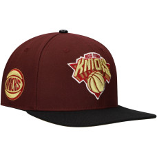 New York Knicks Pro Standard Gold Rush 2-Tone Snapback Hat - Maroon/Black